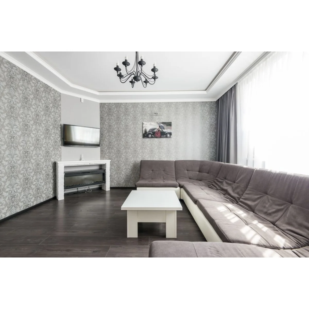 Corner Couch with Chaise